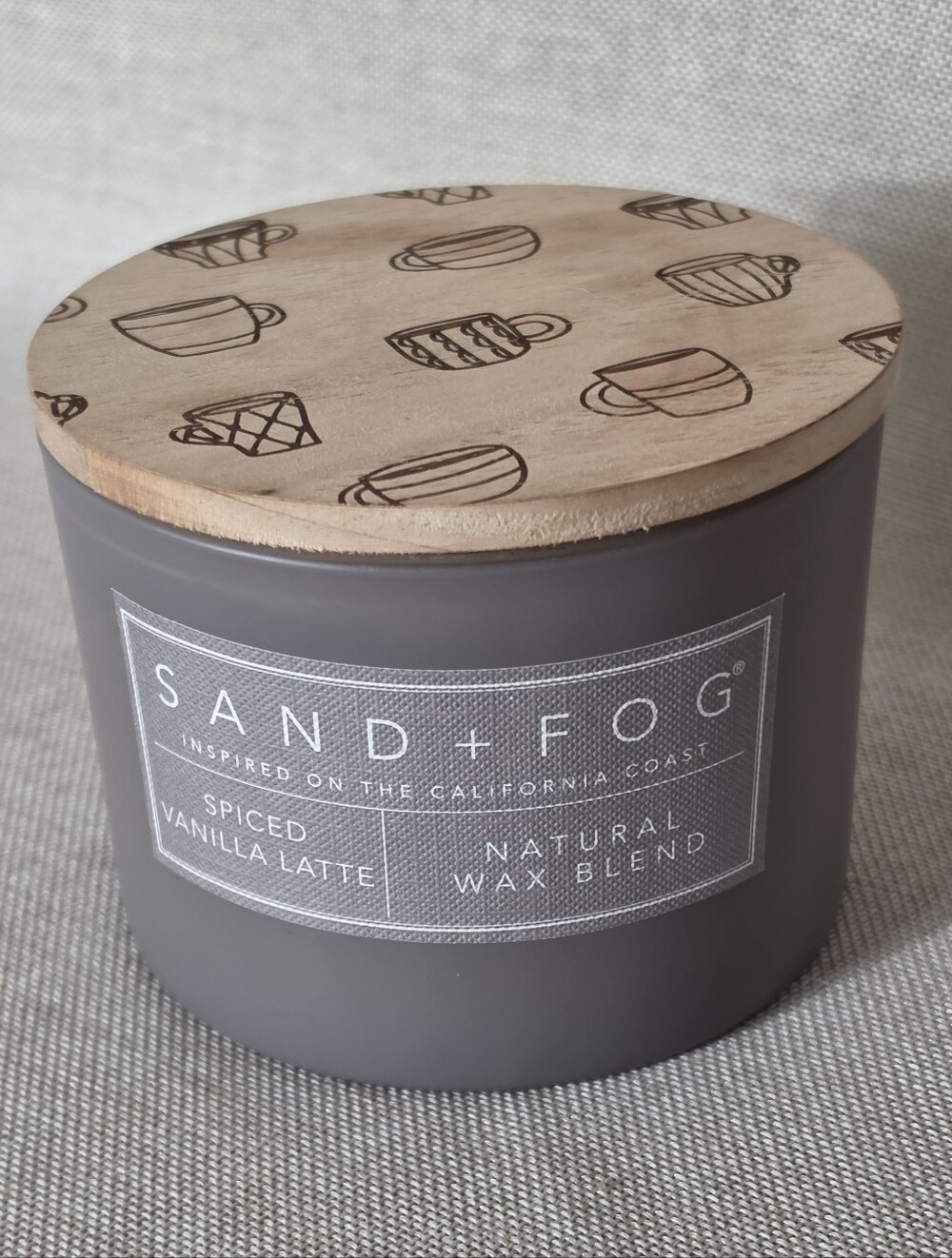 Sand & Fog Spiced Vanilla Latte Scented Candle 12 oz- Gray New